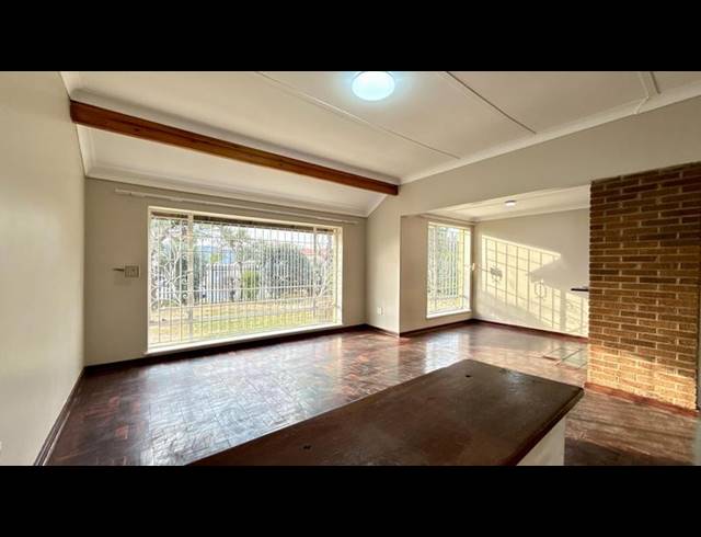 5 BEDROOM HOUSE FOR SALE IN RIDGEWAY